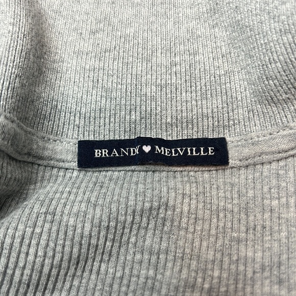 Brandy Melville ribbed button up top - Picture 4 of 6